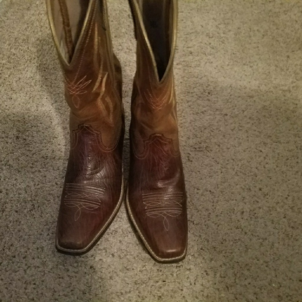 Ariat Womens boots